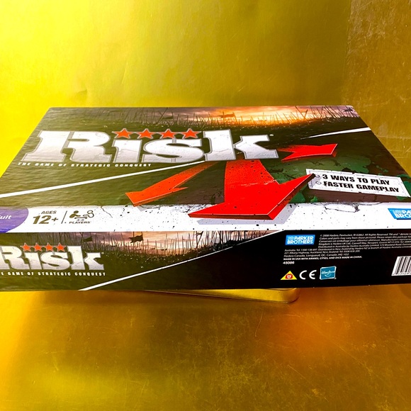 PARKER BROTHERS RISK BOARD GAME VTG 2008 THE GAME OF STRATEGIC CONQUEST HASBRO - Picture 13 of 16